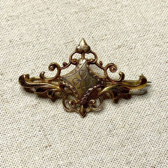 💛 Antique Gold Filled Clover Brooch - Picture 3 of 6